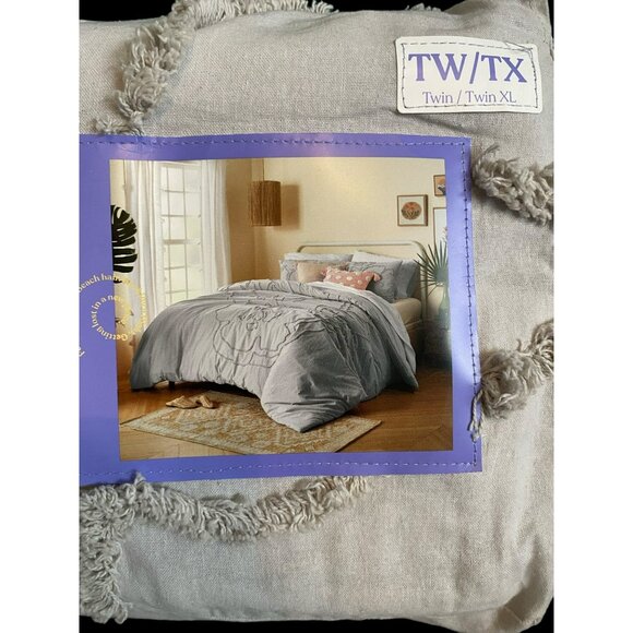 Wild Sage Corinna Tufted Floral Duvet Cover Set Twin/Twin XL Boho Retro Indie - Picture 2 of 4